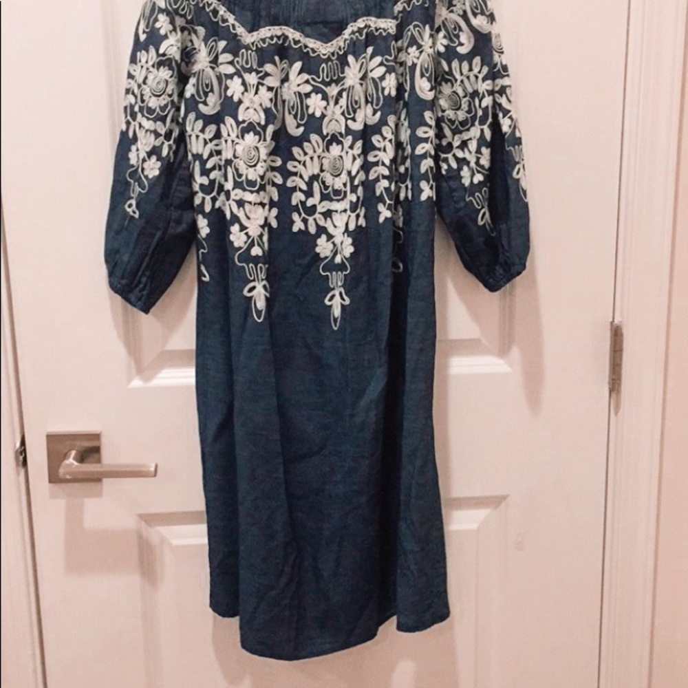 OFF THE SHOULDER DRESS - Picture 4 of 4